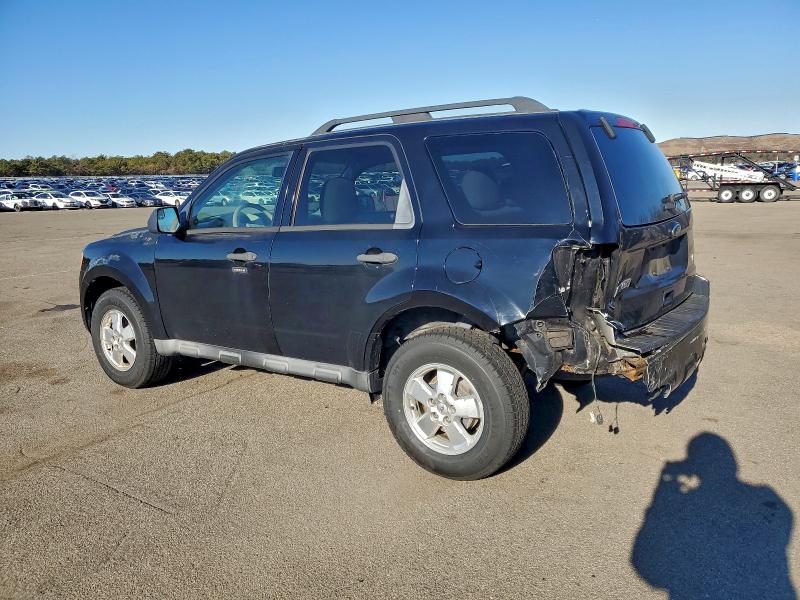 Photo 2 from auction – 2010 FORD ESCAPE XLT with VIN 1FMCU9D75AKC22547