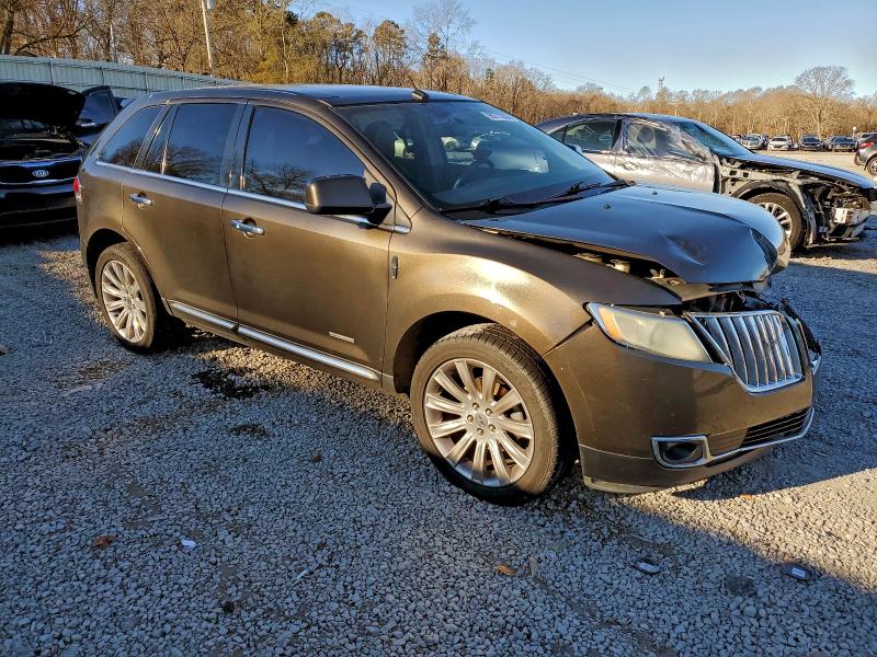 Photo 4 from auction – 2011 LINCOLN MKX with VIN 2LMDJ8JK4BBJ07745