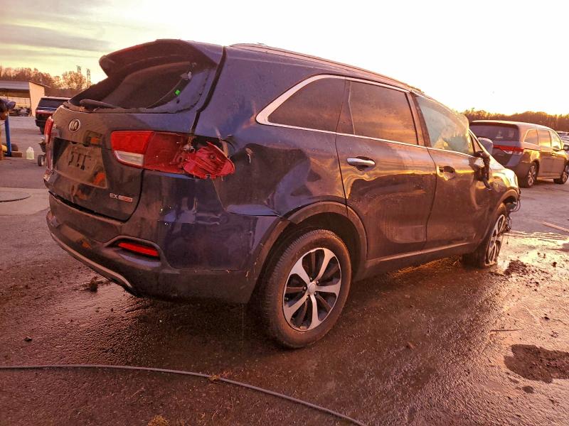 Photo 3 from auction – 2016 KIA SORENTO EX with VIN 5XYPH4A14GG009097