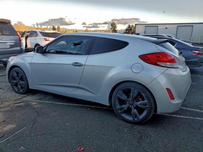 Photo 2 from auction – 2017 HYUNDAI VELOSTER with VIN KMHTC6AD0HU305068