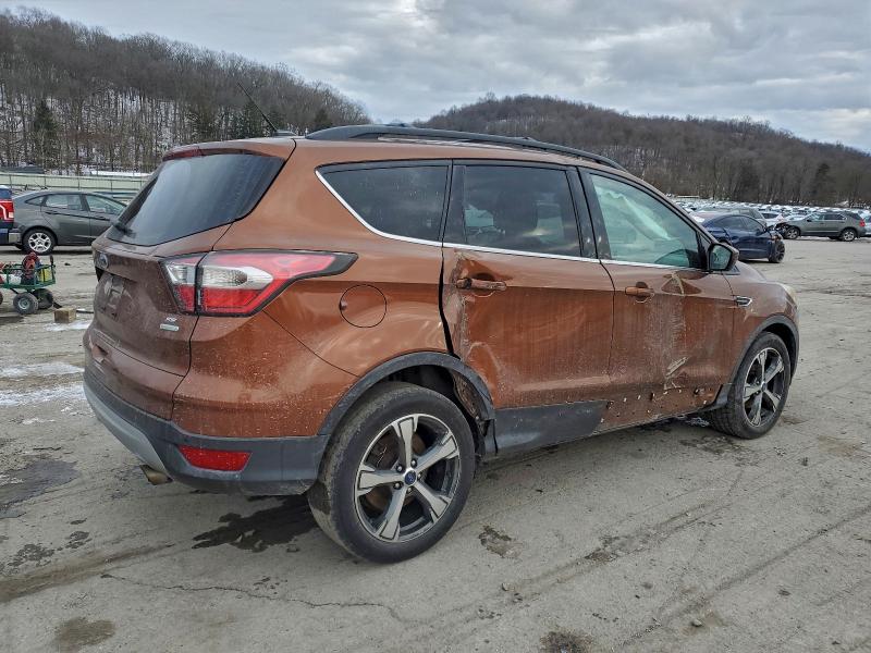 Photo 3 from auction – 2017 FORD ESCAPE SE with VIN 1FMCU0GD2HUA13164
