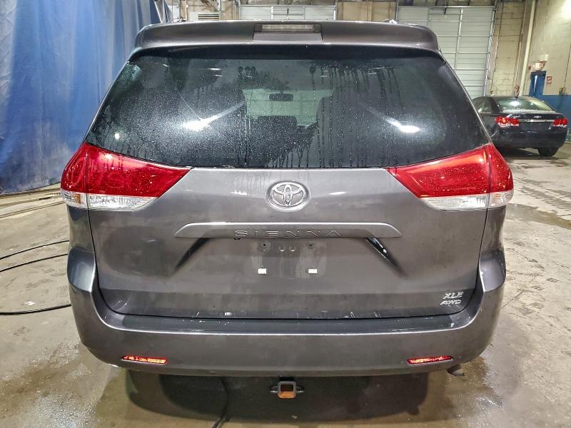 Photo 6 from auction – 2013 TOYOTA SIENNA XLE with VIN 5TDDK3DC8DS065280
