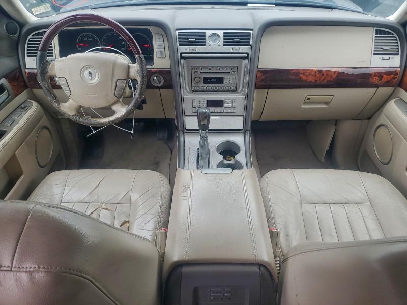 Photo 8 from auction – 2004 LINCOLN NAVIGATOR with VIN 5LMFU28RX4LJ38347