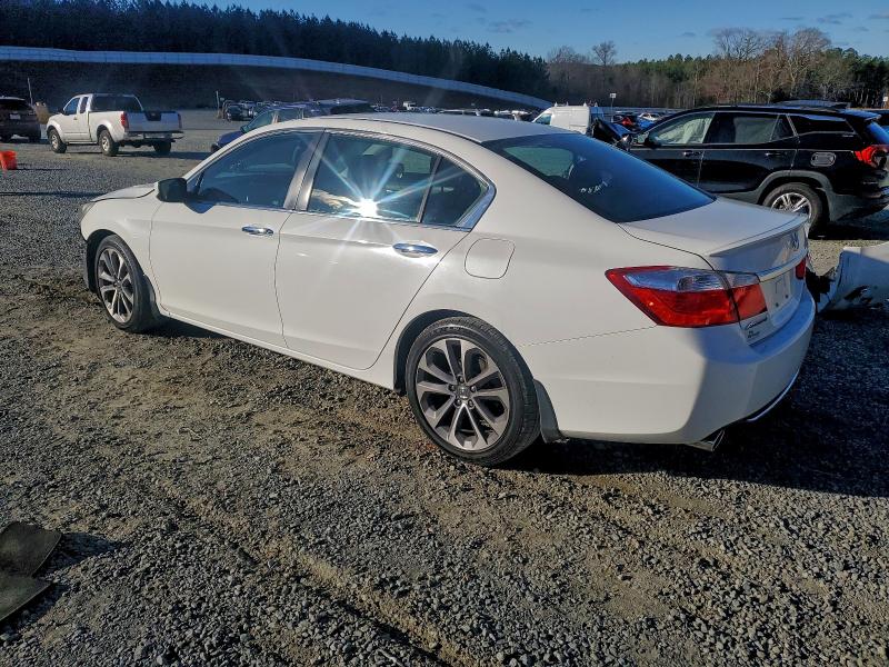 Photo 2 from auction – 2015 HONDA ACCORD SPO with VIN 1HGCR2F57FA232097