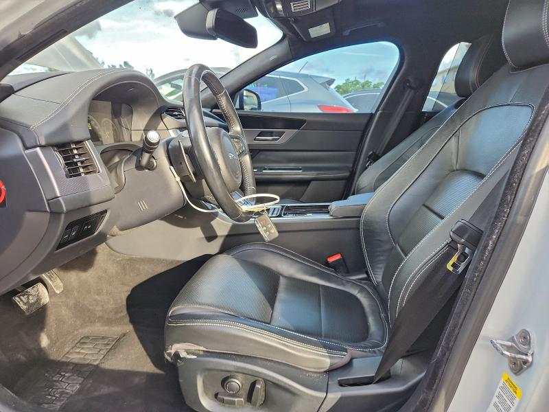 Photo 7 from auction – 2016 JAGUAR XF R - SPO with VIN SAJBF4BV2GCY00218
