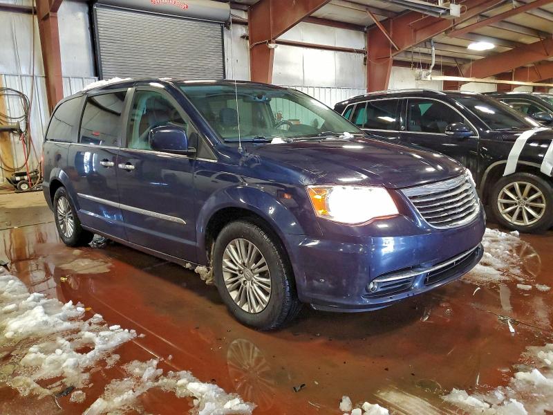 Photo 4 from auction – 2016 CHRYSLER TOWN & COU with VIN 2C4RC1CG6GR164382