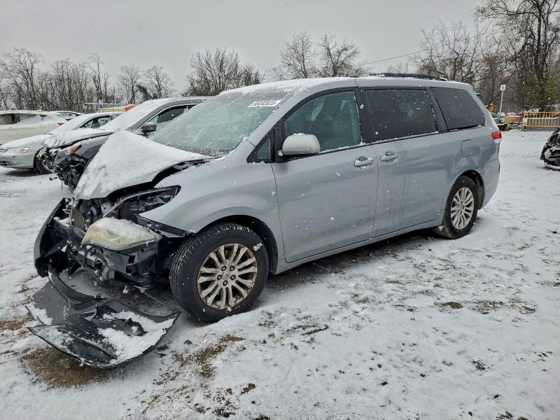 TOYOTA SIENNA XLE 2013 with VIN 5TDYK3DC8DS359408 - Photo from auction