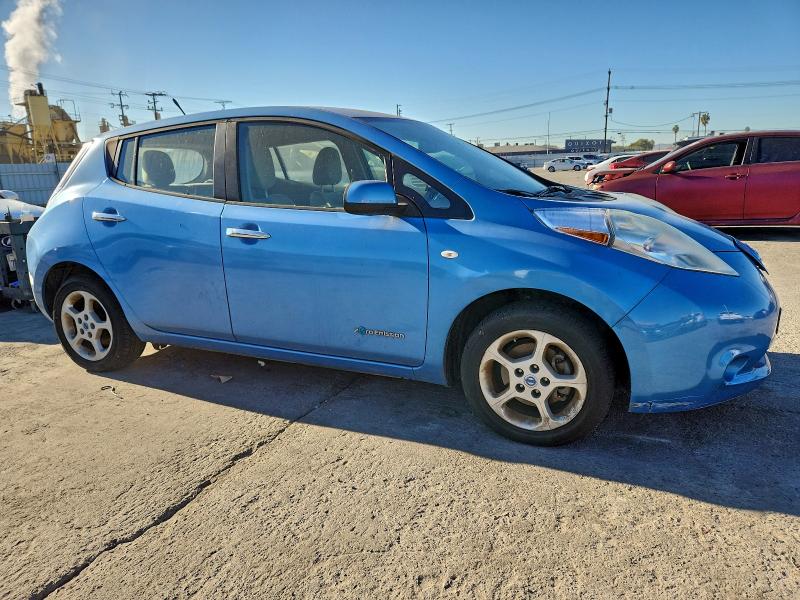 Photo 4 from auction – 2011 NISSAN LEAF SV with VIN JN1AZ0CP1BT007563