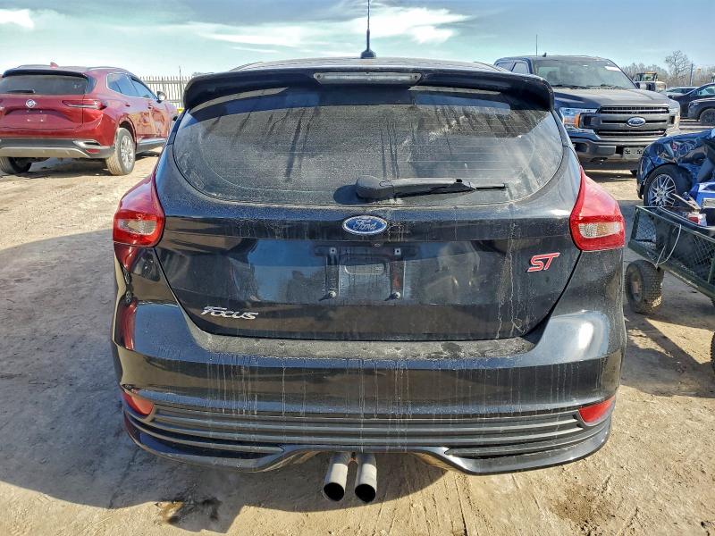 Photo 6 from auction – 2016 FORD FOCUS ST with VIN 1FADP3L94GL378765