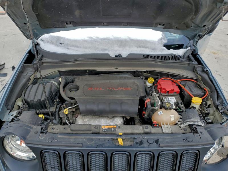 Photo 11 from auction – 2018 JEEP RENEGADE S with VIN ZACCJBAB0JPH35045