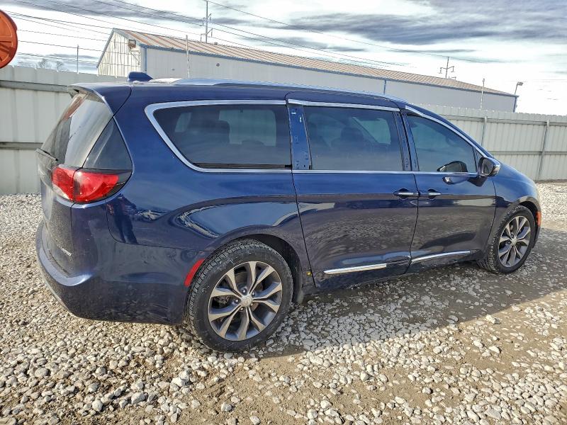 Foto 3 de la subasta – 2018 CHRYSLER PACIFICA L con VIN 2C4RC1GG7JR117637