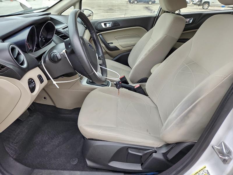 Zdjęcie 7 z aukcji – 2015 FORD FIESTA SE z VIN 3FADP4BJ2FM110585