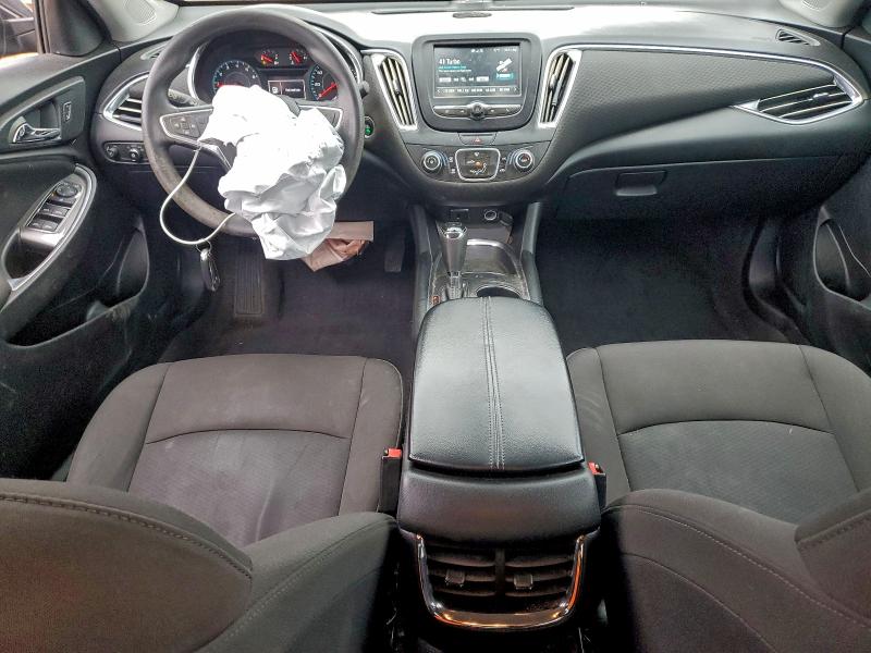 Photo 8 from auction – 2018 CHEVROLET MALIBU LT with VIN 1G1ZD5ST3JF201012