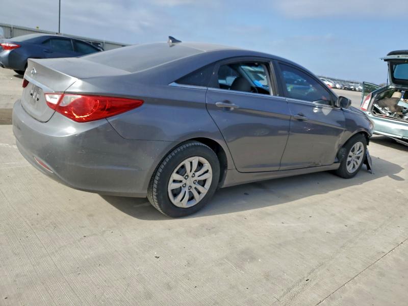 Photo 3 from auction – 2012 HYUNDAI SONATA GLS with VIN 5NPEB4AC4CH415216