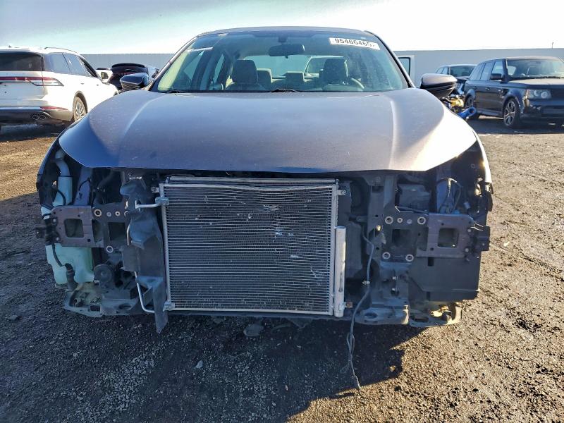 Photo 5 from auction – 2017 HONDA CIVIC LX with VIN 2HGFC2F59HH512347