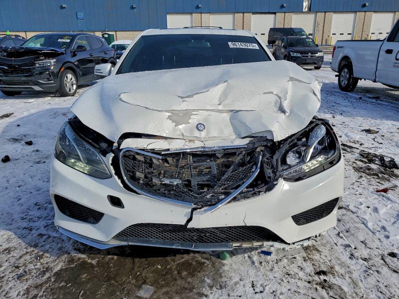 Photo 5 from auction – 2014 MERCEDES-BENZ E 250 BLUE with VIN WDDHF9HB5EA970560