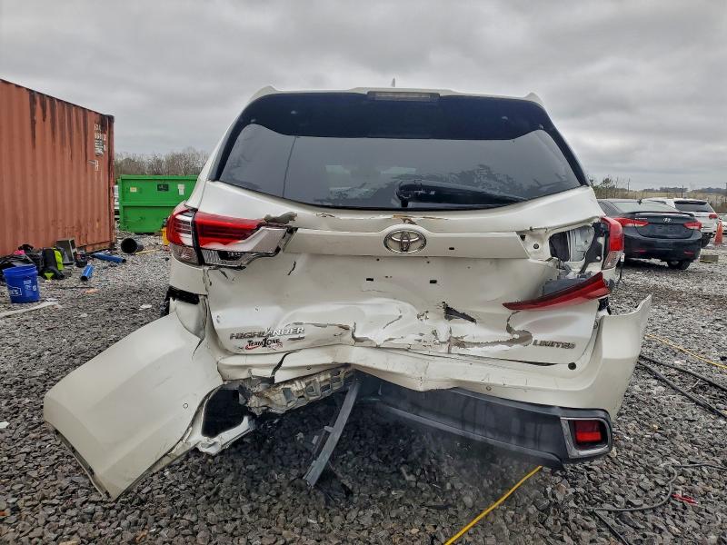 Photo 6 from auction – 2018 TOYOTA HIGHLANDER with VIN 5TDYZRFH1JS251635