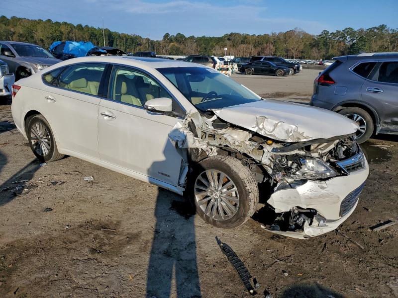 Photo 4 from auction – 2015 TOYOTA AVALON HYB with VIN 4T1BD1EB3FU043211