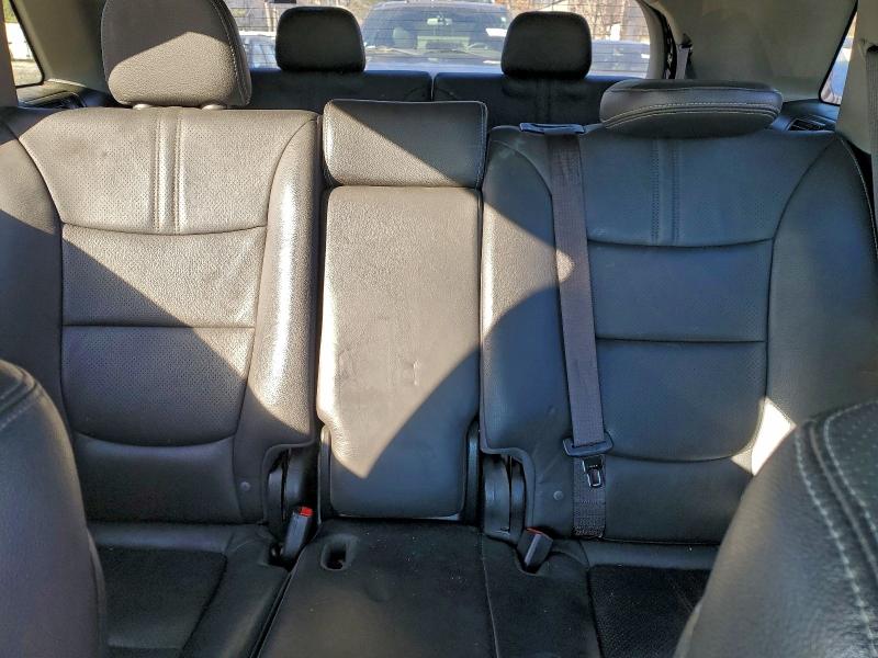 Photo 10 from auction – 2011 KIA SORENTO with VIN 5XYKU4A24BG043046