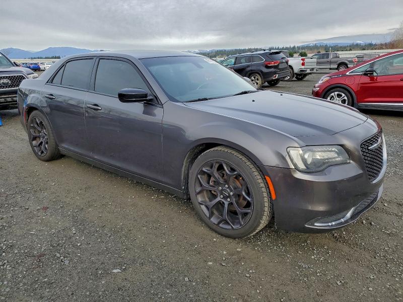 Photo 4 from auction – 2019 CHRYSLER 300 TOURIN with VIN 2C3CCAAG8KH565136