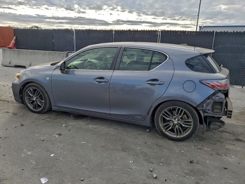 Photo 2 from auction – 2012 LEXUS CT 200 with VIN JTHKD5BH2C2062729