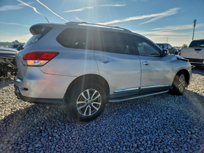 Photo 3 from auction – 2013 NISSAN PATHFINDER with VIN 5N1AR2MM0DC633519