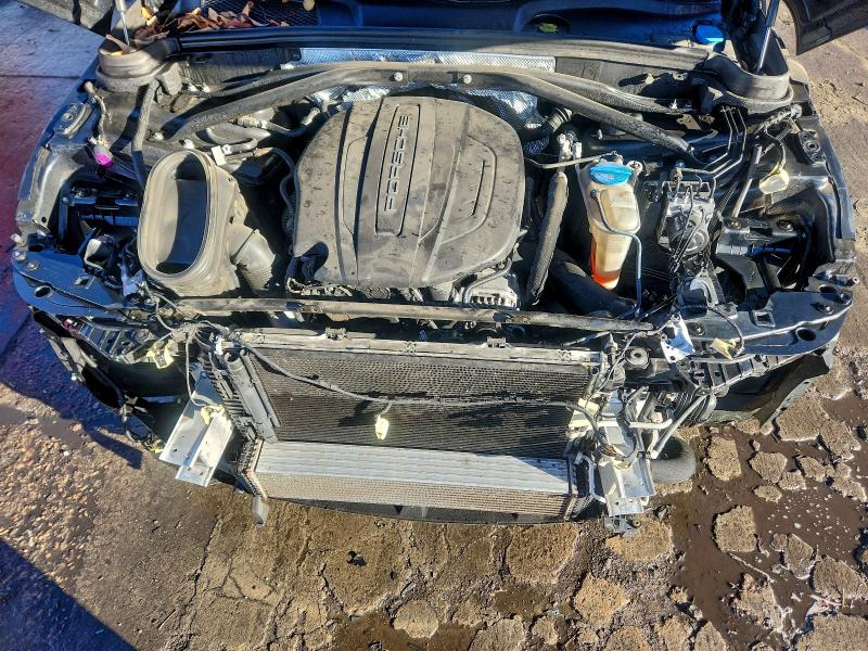Photo 12 from auction – 2017 PORSCHE MACAN with VIN WP1AA2A50HLB03838
