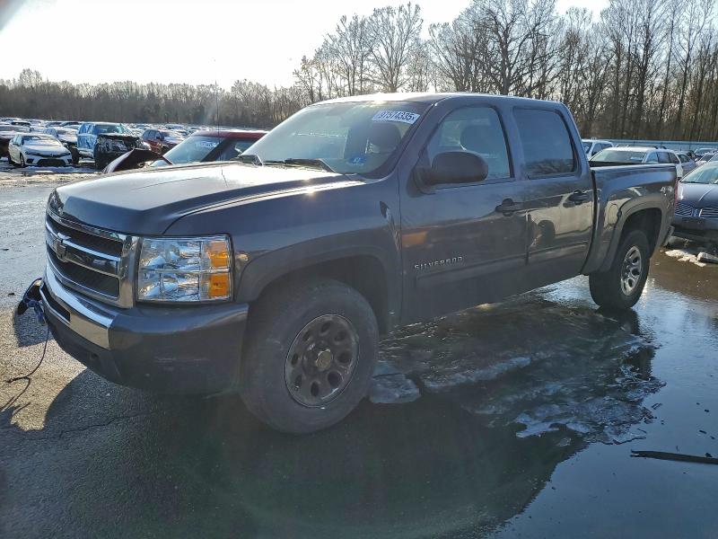 CHEVROLET SILVERADO 2011 with VIN 3GCPKSEA5BG105802 - Photo from auction
