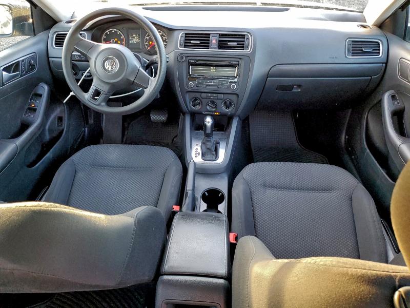 Photo 8 from auction – 2014 VOLKSWAGEN JETTA BASE with VIN 3VW2K7AJ4EM425435