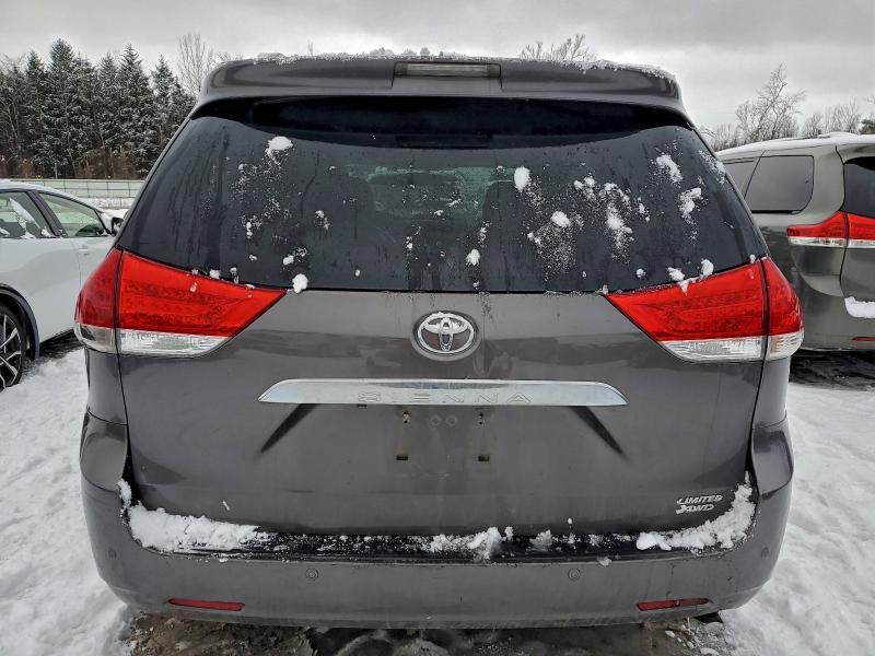 Photo 6 from auction – 2012 TOYOTA SIENNA XLE with VIN 5TDDK3DC0CS044616