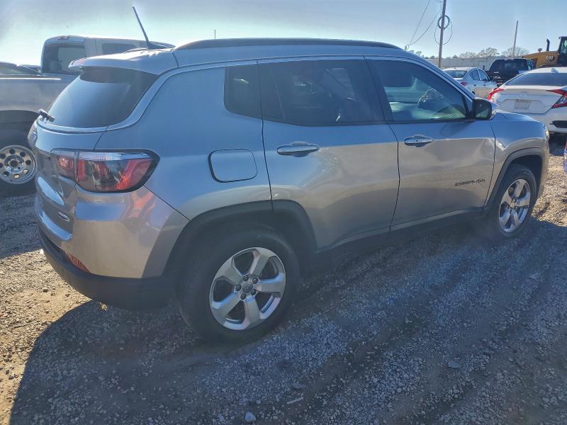 Photo 3 from auction – 2019 JEEP COMPASS LA with VIN 3C4NJCBB8KT856283