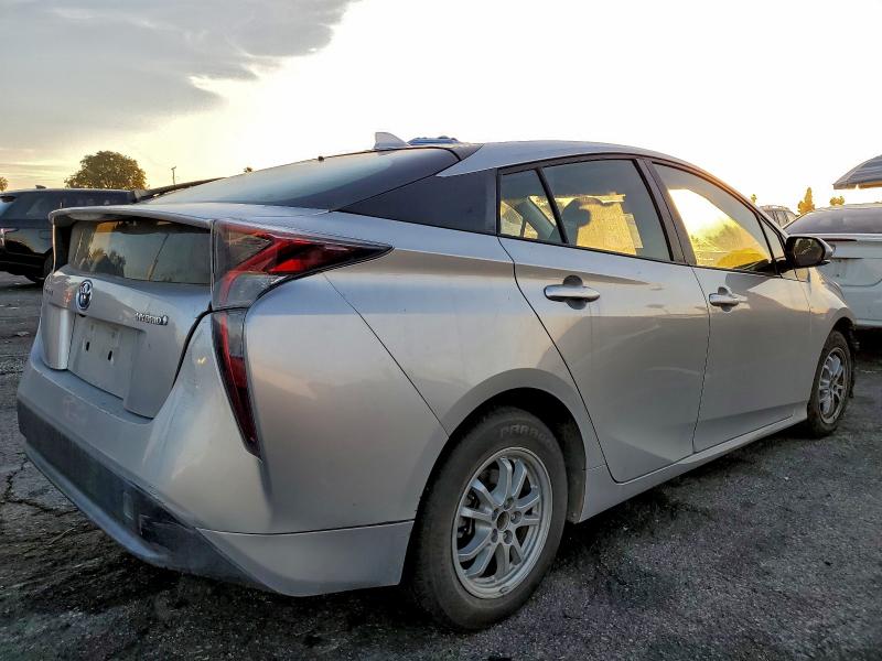 Photo 3 from auction – 2016 TOYOTA PRIUS with VIN JTDKARFU5G3017390