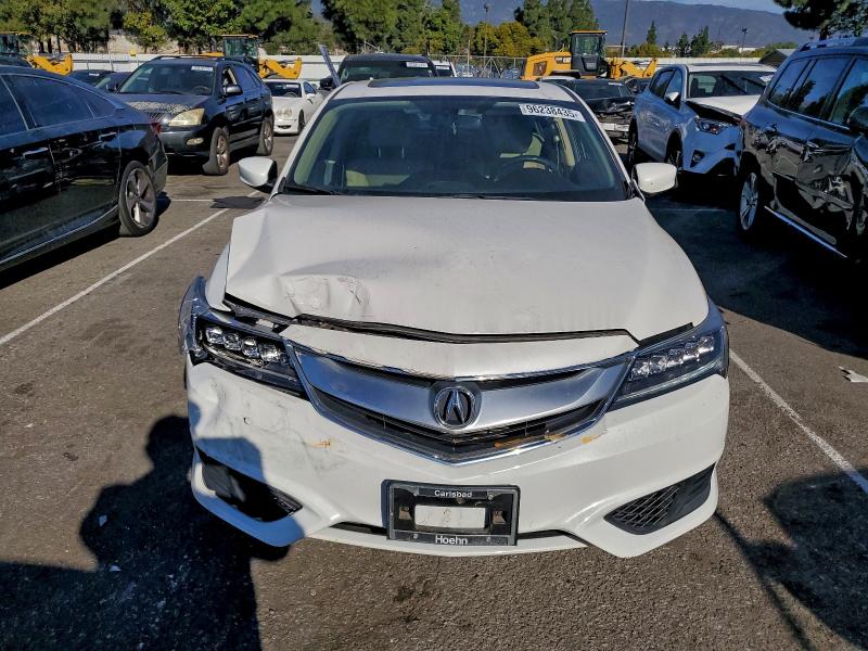 Photo 5 from auction – 2018 ACURA ILX BASE W with VIN 19UDE2F32JA003592