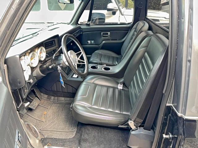 Photo 12 from auction – 1985 CHEVROLET C10 with VIN 2GCDC14HXF1168871