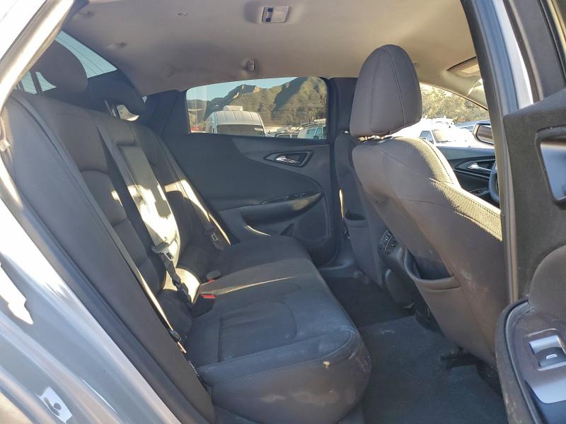 Photo 10 from auction – 2018 CHEVROLET MALIBU LT with VIN 1G1ZD5ST0JF252564