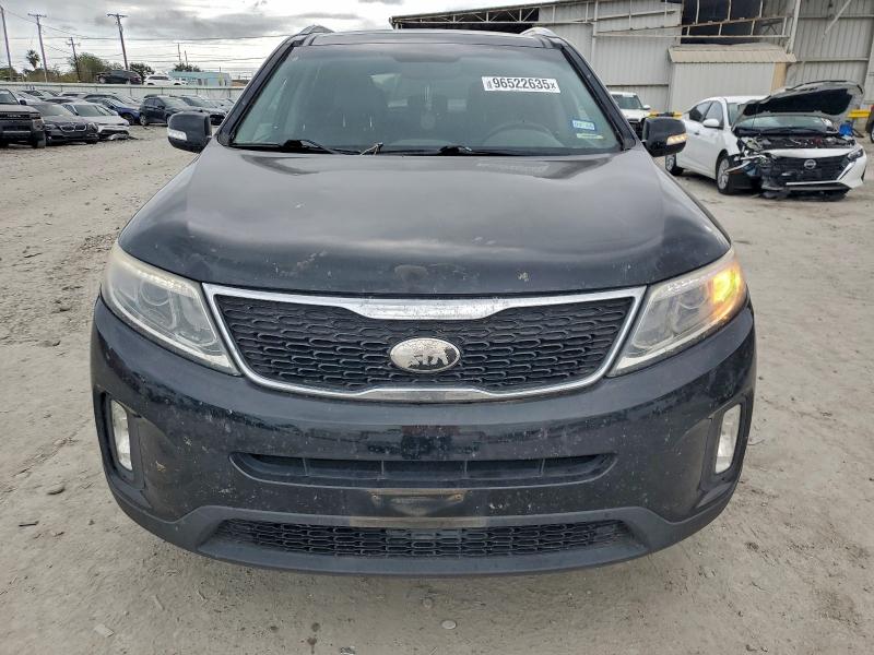 Photo 5 from auction – 2015 KIA SORENTO EX with VIN 5XYKU4A70FG564735