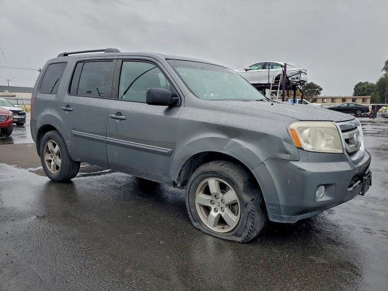 Photo 4 from auction – 2011 HONDA PILOT EXL with VIN 5FNYF3H51BB057573