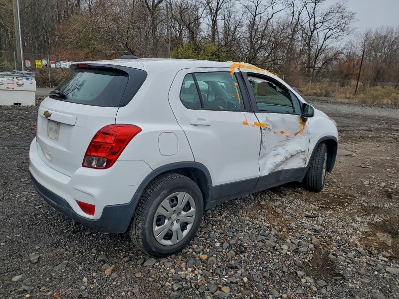 Photo 3 from auction – 2018 CHEVROLET TRAX with VIN 3GNCJKSB2JL417992