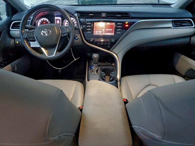 Photo 8 from auction – 2018 TOYOTA CAMRY with VIN 4T1B11HK2JU544801