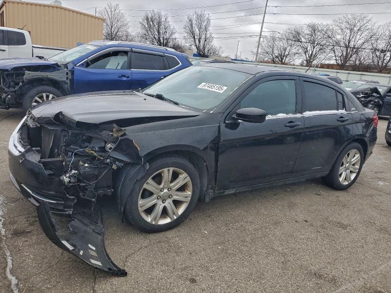 CHRYSLER 200 TOURIN 2013 with VIN 1C3CCBBB9DN624469 - Photo from auction