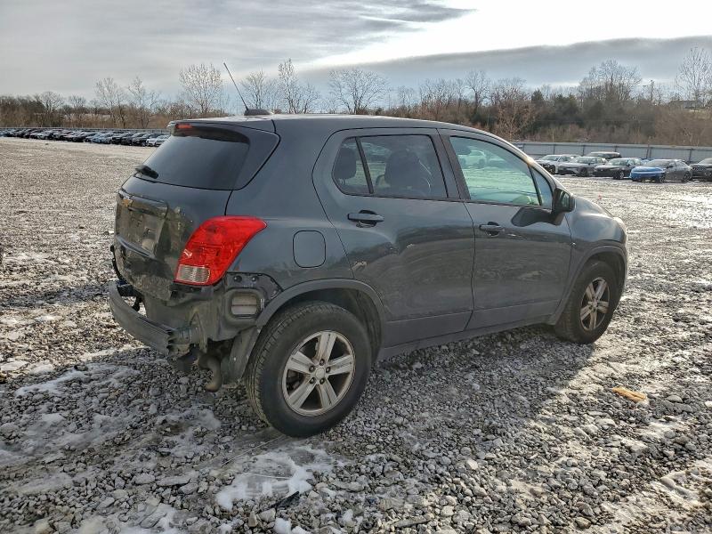 Photo 3 from auction – 2020 CHEVROLET TRAX LS with VIN 3GNCJNSB4LL240656