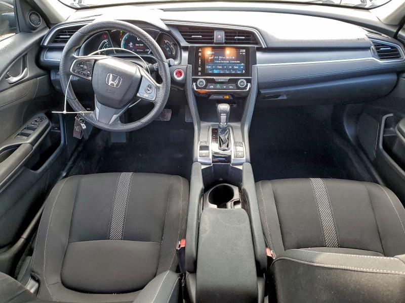Photo 8 from auction – 2018 HONDA CIVIC EX with VIN 2HGFC2F77JH506490