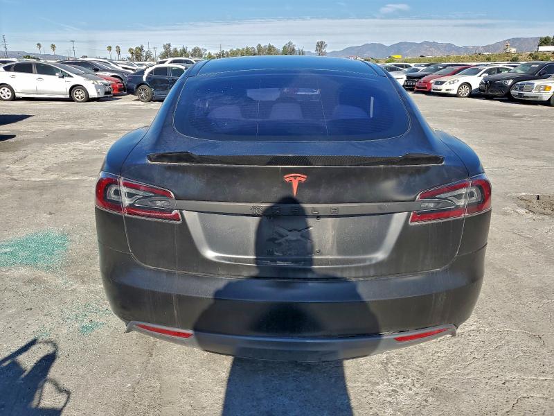 Photo 6 from auction – 2015 TESLA MODEL S with VIN 5YJSA1E16FF120263