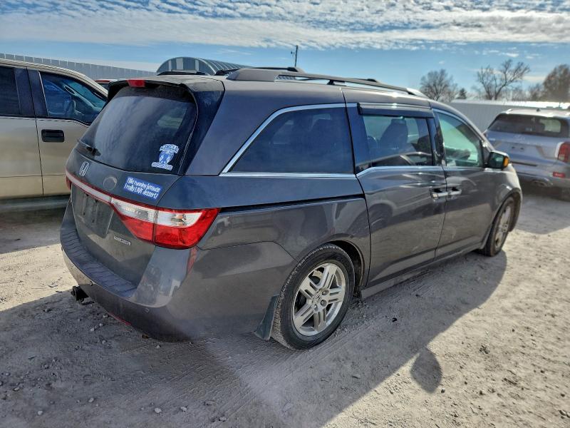 Photo 3 from auction – 2012 HONDA ODYSSEY TO with VIN 5FNRL5H99CB108430