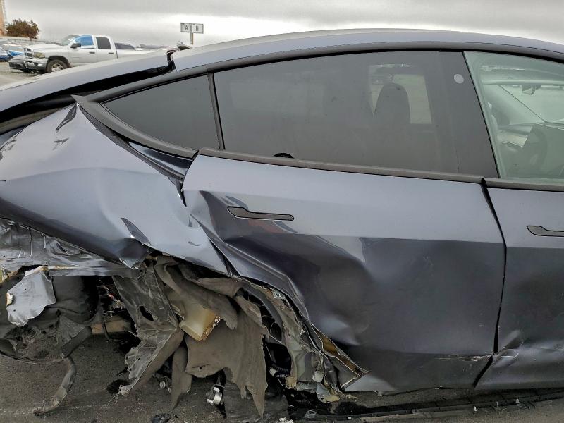 Photo 10 from auction – 2023 TESLA MODEL Y with VIN 7SAYGDEE2PF690360
