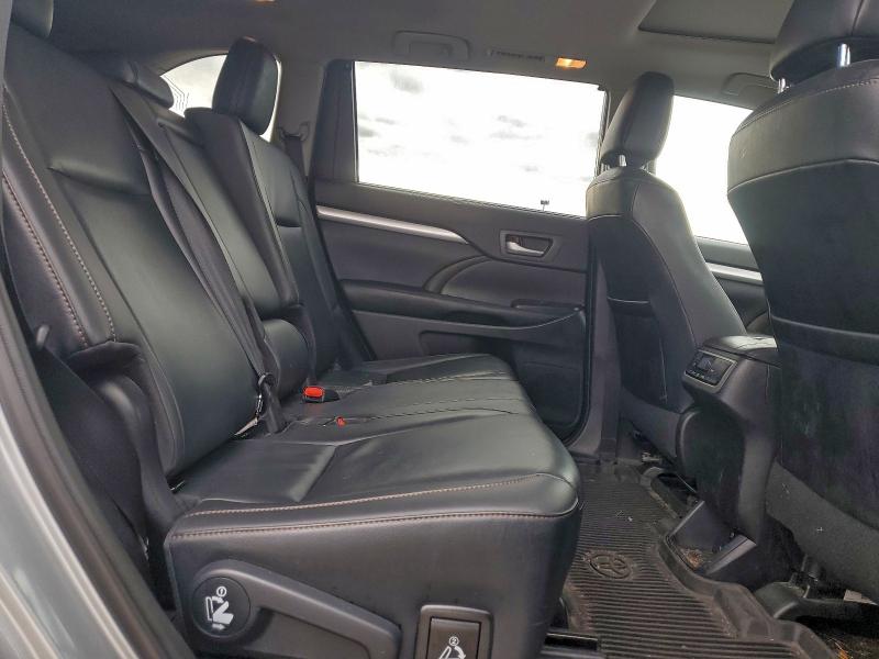 Photo 11 from auction – 2019 TOYOTA HIGHLANDER with VIN 5TDJGRFH3KS053616