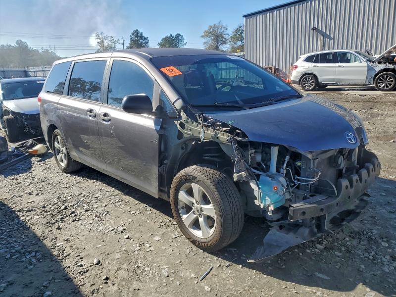 Photo 4 from auction – 2011 TOYOTA SIENNA with VIN 5TDZK3DC9BS084682