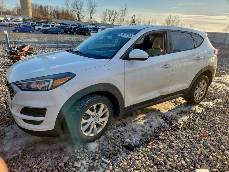 HYUNDAI TUCSON SE 2019 with VIN KM8J2CA40KU885437 - Photo from auction