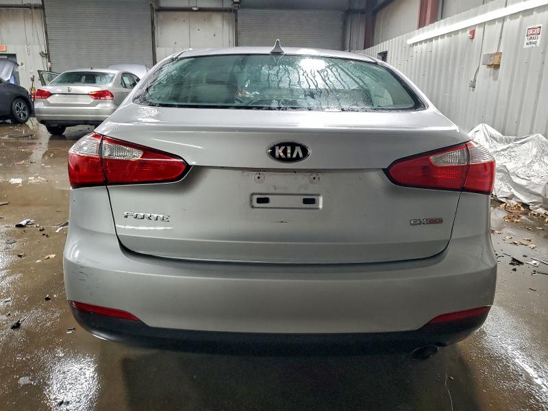 Photo 6 from auction – 2015 KIA FORTE EX with VIN KNAFX4A83F5359501
