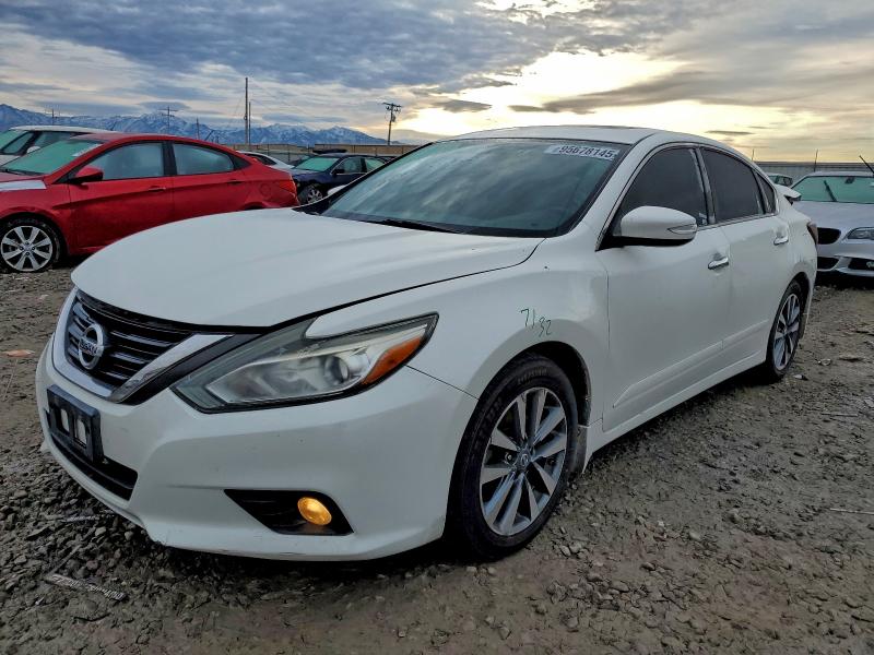 NISSAN ALTIMA 2.5 2017 with VIN 1N4AL3AP4HC243920 - Photo from auction